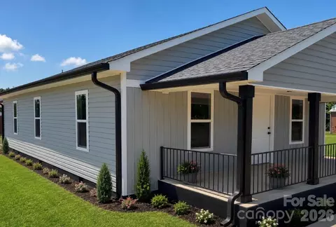 1810 E Greenbriar Rd, Statesville, NC 28677
