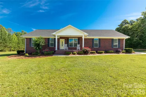 Exterior - 1962 Robin Dr, Lancaster, SC 29720 photo 2 of 4
