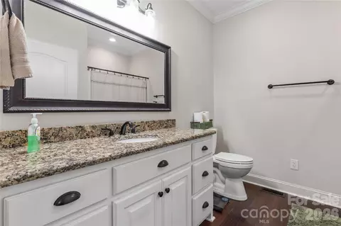 Bath - 1962 Robin Dr, Lancaster, SC 29720 photo 2 of 2