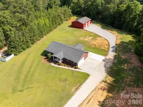 View/Area - 1962 Robin Dr, Lancaster, SC 29720 photo 2 of 2