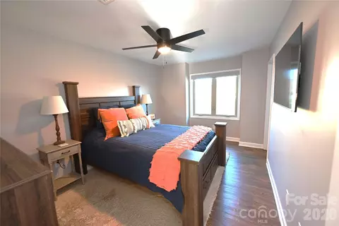 Bedroom - 3757 Rock Bridge Ne Dr NE, Conover, NC 28613 photo 3 of 4