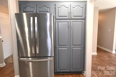 Kitchen - 3757 Rock Bridge Ne Dr NE, Conover, NC 28613 photo 2 of 3