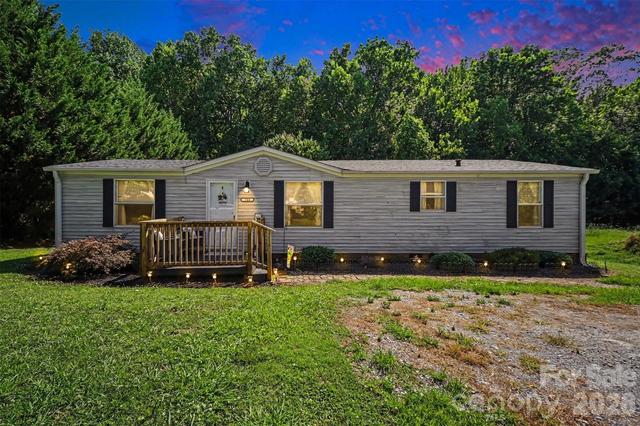 504 Mountain Meadows 55 Dr #55, Bessemer City, NC 28016