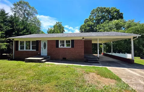 2831 Beechwood Cir, Gastonia, NC 28054