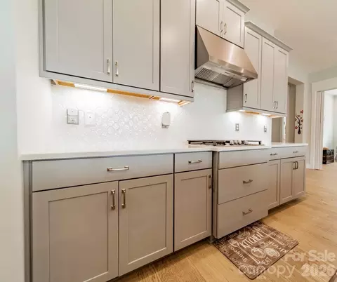 Kitchen - 1019 Carlyle Ln, Monroe, NC 28110 photo 4 of 6