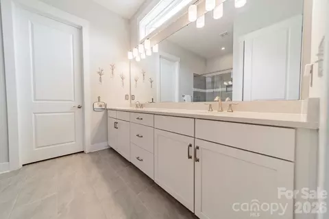 Bath - 1019 Carlyle Ln, Monroe, NC 28110 photo 2 of 5