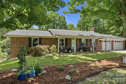 1226 Pine Grove Rd, Morganton, NC 28655