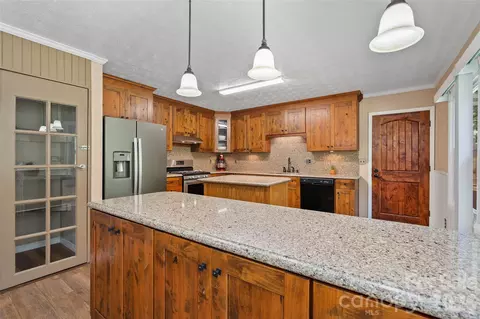 Kitchen - 519 Nellie John Dr, Clyde, NC 28721 photo 5 of 5