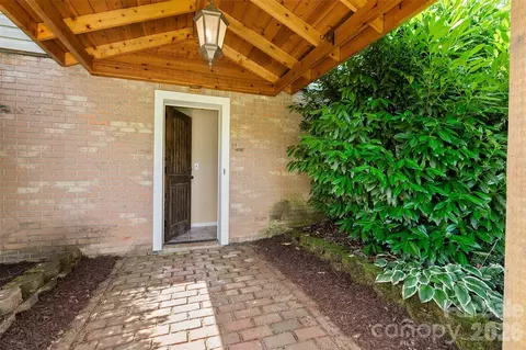 Exterior - 519 Nellie John Dr, Clyde, NC 28721 photo 3 of 8