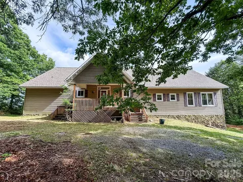 386 Arrowhead Trl, Columbus, NC 28722