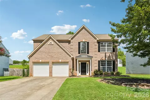 10908 Chastain Parc Dr, Charlotte, NC 28216