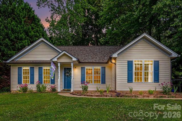 116 Julia St, Mount Holly, NC 28120