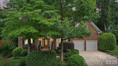 9125 Grove Tree Ln, Huntersville, NC 28078