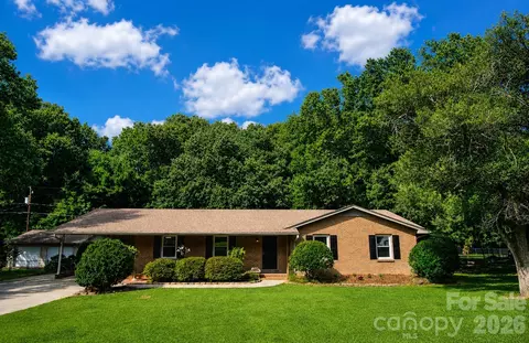 2914 Dresden Dr, Gastonia, NC 28054