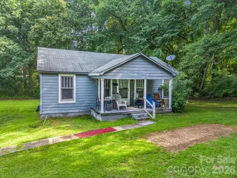 126 Bittle St, Forest City, NC 28043