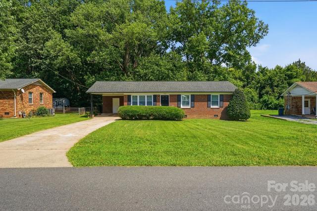 5008 Sea Oates Ln, Bessemer City, NC 28016