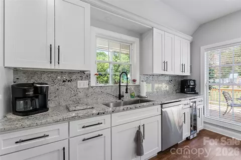 Kitchen - 1016 Wesley Downs Rd, Monroe, NC 28110 photo 4 of 9