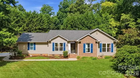 121 Oak St, Belmont, NC 28012