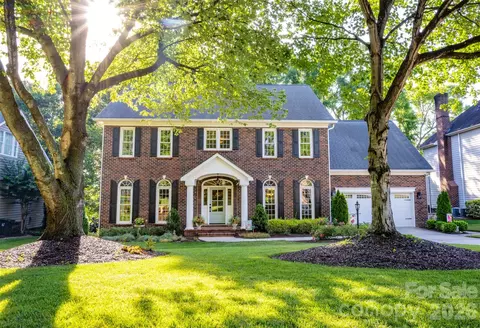 15916 Northstone Dr, Huntersville, NC 28078