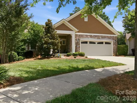 18745 Daymark Dr, Cornelius, NC 28031