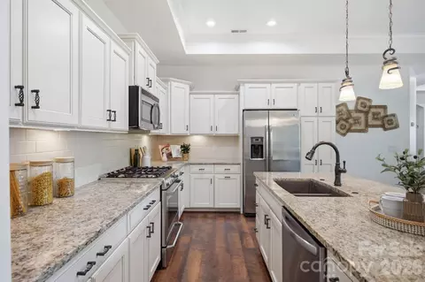 Kitchen - 18745 Daymark Dr, Cornelius, NC 28031 photo 3 of 7