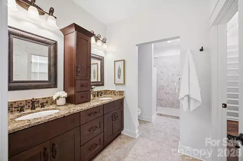 Bath - 18745 Daymark Dr, Cornelius, NC 28031 photo 2 of 4