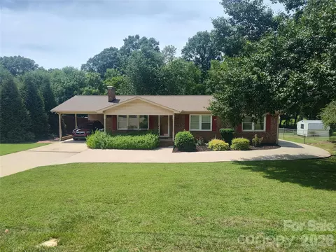 822 Rubens Sw Rd SW, Concord, NC 28027