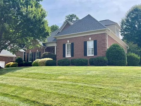 6907 Meadow Run Ln, Charlotte, NC 28277