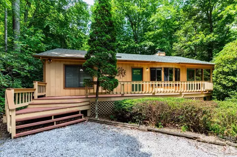 86 Mountain Rd, Maggie Valley, NC 28751