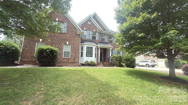 1008 Hawker Rd, Matthews, NC 28104