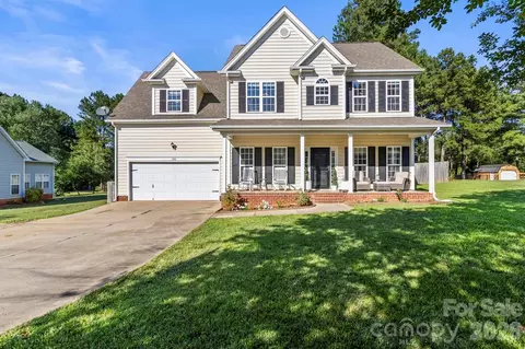 135 Painted Bunting Dr, Troutman, NC 28166