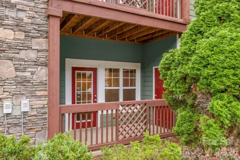 1000 Olde Eastwood Village A-107 Blvd #A-107, Asheville, NC 28803