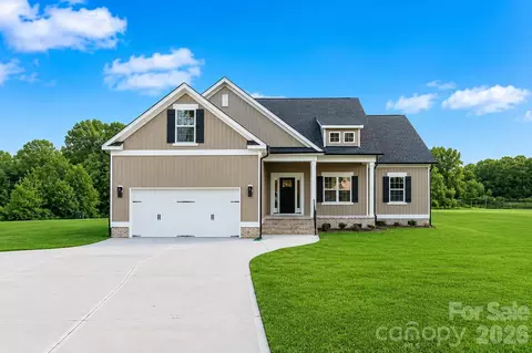 3124 Meadowcrest Dr, Clover, SC 29710