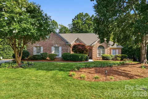 13101 Darby Chase Dr, Charlotte, NC 28277