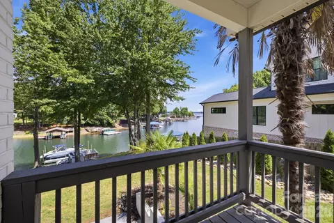 Exterior - 7559 Rabbit Cir, Denver, NC 28037 photo 6 of 10