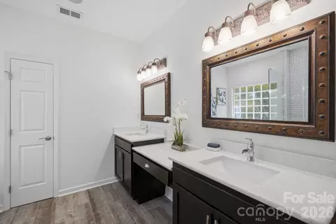 Bath - 7559 Rabbit Cir, Denver, NC 28037 photo 4 of 7