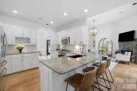 Kitchen - 7559 Rabbit Cir, Denver, NC 28037 photo 1 of 4