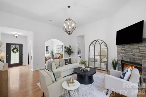 Living - 7559 Rabbit Cir, Denver, NC 28037 photo 5 of 5
