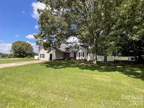 Exterior - 3914 Matthew Dr, Monroe, NC 28110 photo 2 of 10