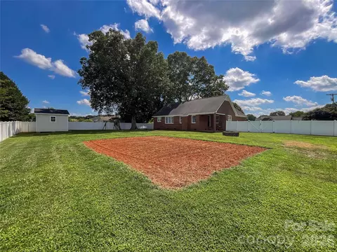 Exterior - 3914 Matthew Dr, Monroe, NC 28110 photo 10 of 10