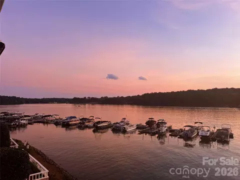 9817 Emerald Point 4 Dr #4, Charlotte, NC 28278