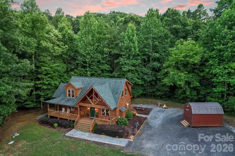 124 Small Creek Dr, Lake Lure, NC 28746