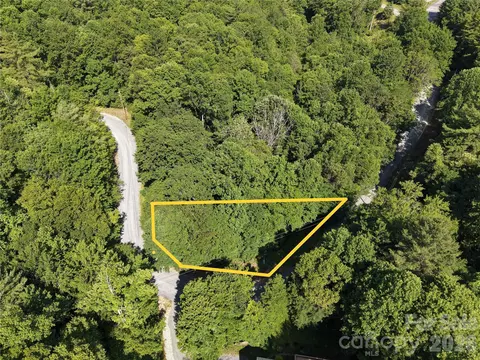 109 Laurel Ln, Beech Mountain, NC 28604 photo 2