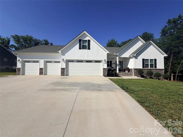 305 Absher Farm Loop, Statesville, NC 28625