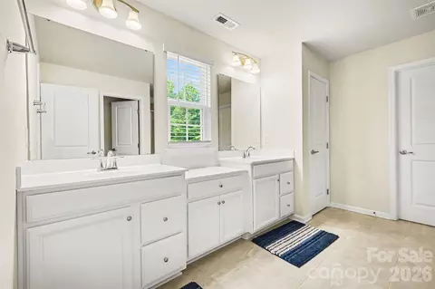 3030 Streamside Dr, Davidson, NC 28036 photo 11