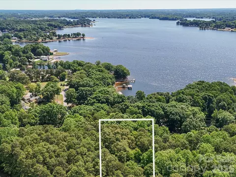 8793 Peninsula Dr, Terrell, NC 28682 photo 2