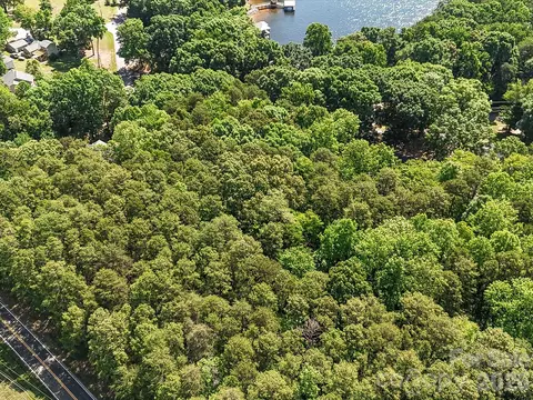 8793 Peninsula Dr, Terrell, NC 28682 photo 9