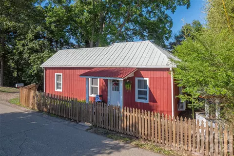 261 Star Ridge Rd, Canton, NC 28716