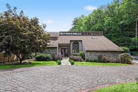 4444 3rd Street Nw Ln NW, Hickory, NC 28601