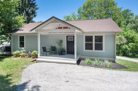 Exterior - 2546 Old Clyde Rd, Clyde, NC 28721 photo 1 of 6